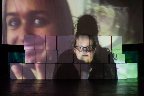 WIR?! - Theatrales Experiment