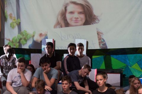 WIR?! - Theatrales Experiment
